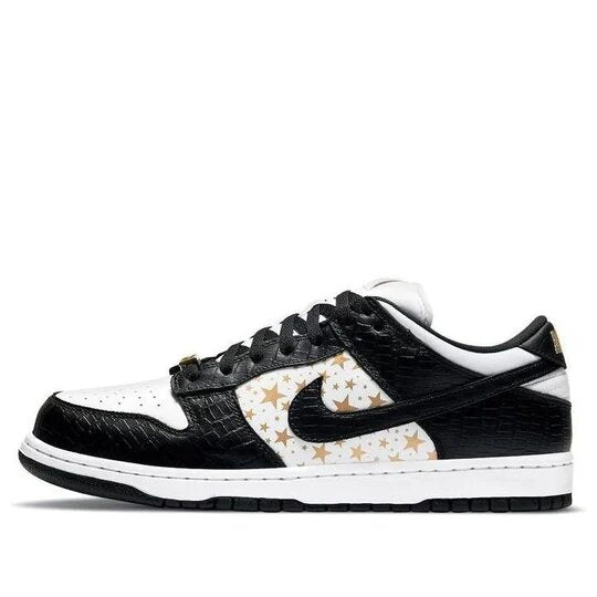 Nike SB Dunk Low - Supreme Black