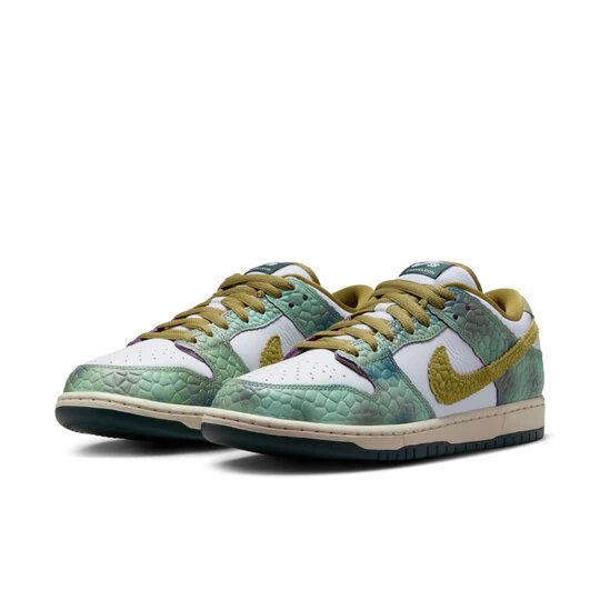 SB Dunk Low Alexis Sablone Chameleon