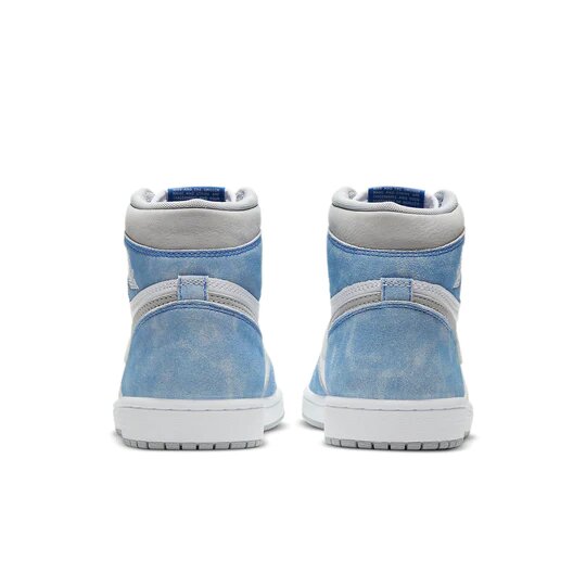 Air Jordan 1 Retro High OG Hyper Royal